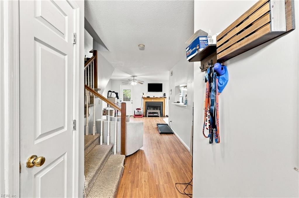 262 Wexford Dr W Property Photo 4