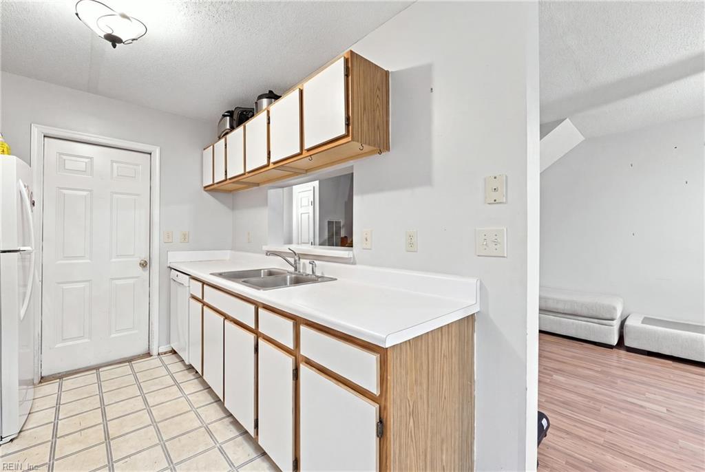 262 Wexford Dr W Property Photo 9