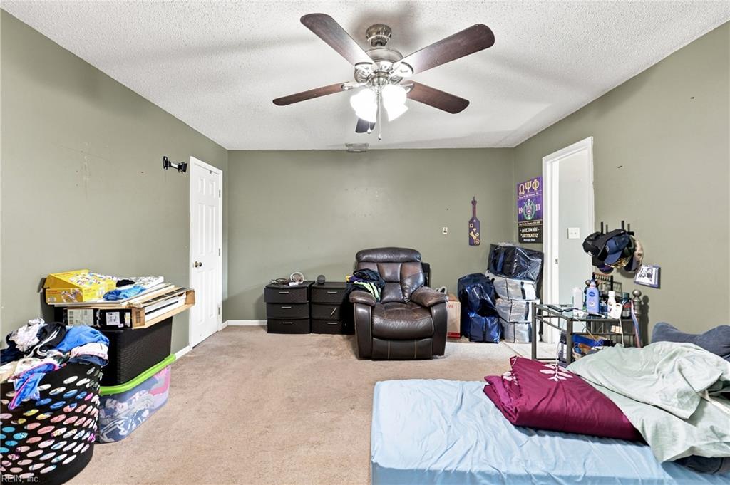 262 Wexford Dr W Property Photo 11
