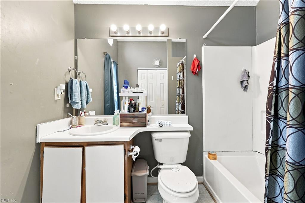 262 Wexford Dr W Property Photo 13