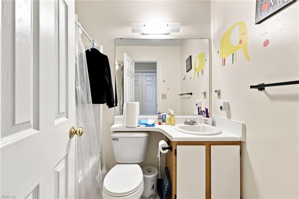 262 Wexford Dr W Property Photo 14