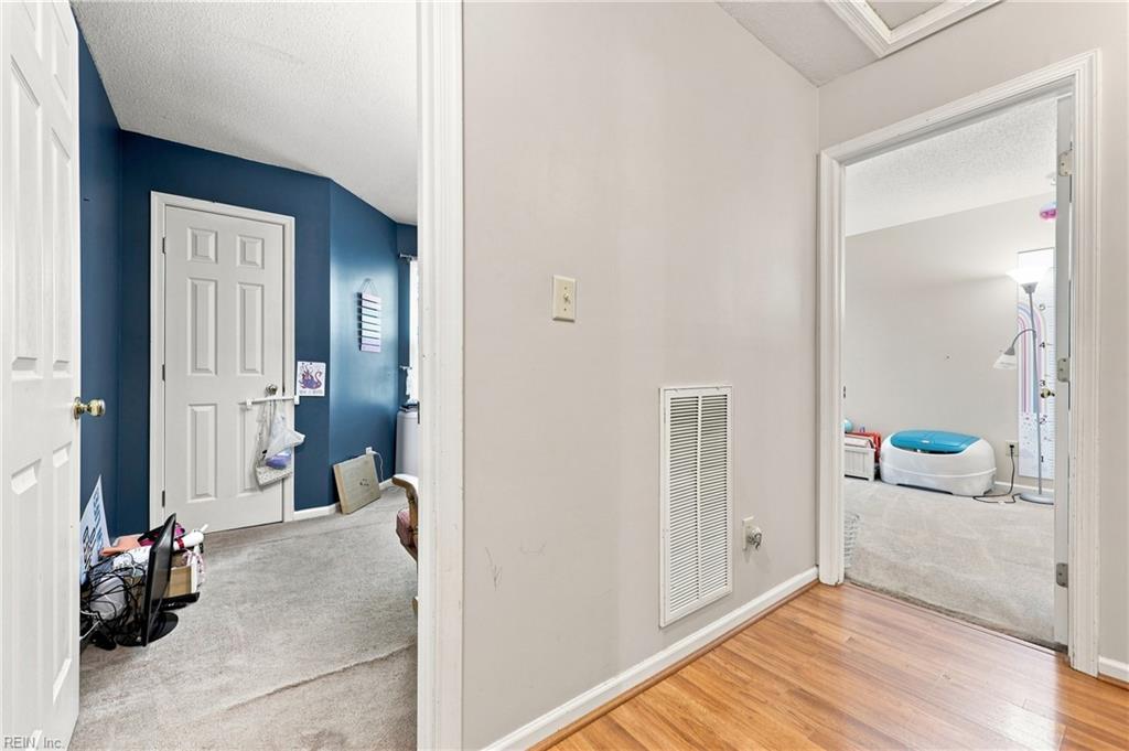 262 Wexford Dr W Property Photo 15