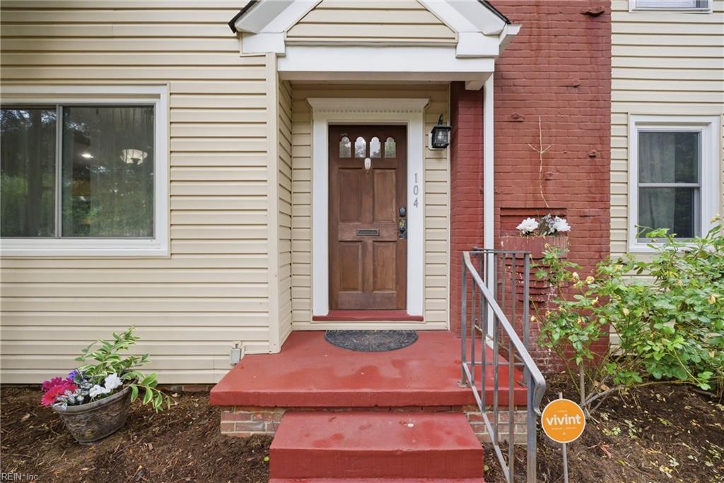 104 E Severn Rd Property Photo 4