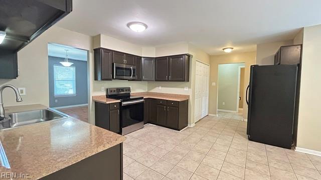 1720 Lapstone Ct Property Photo 8