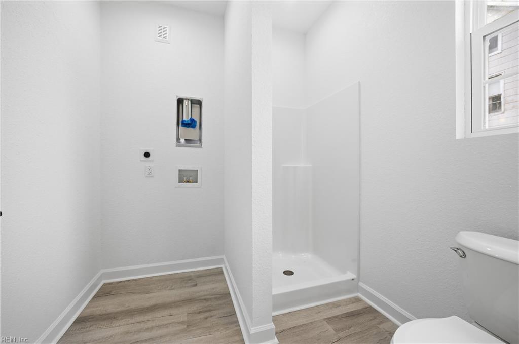713 Thayor St Property Photo 15
