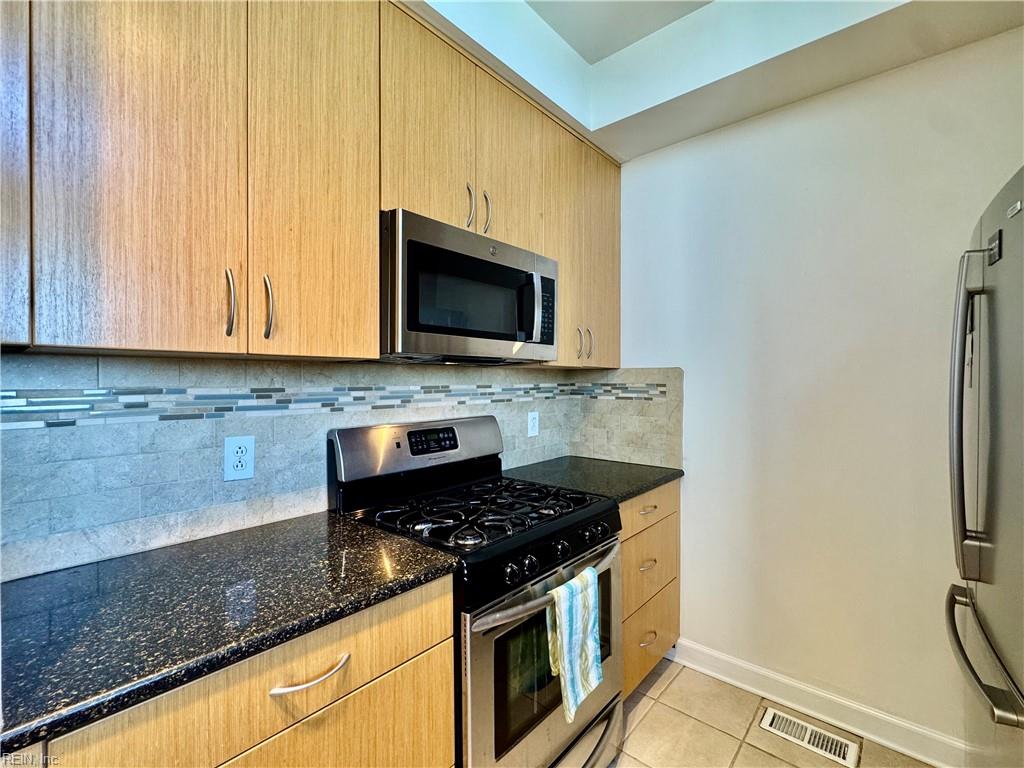 9508 Bay Front Dr Property Photo 19