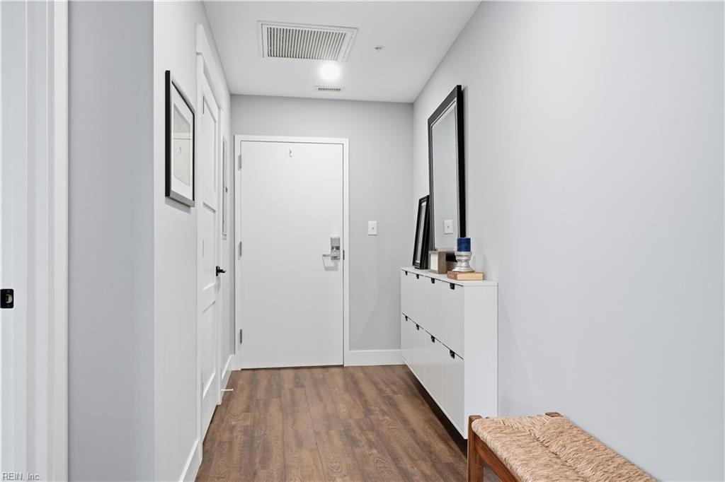 215 Brooke Ave Property Photo 3