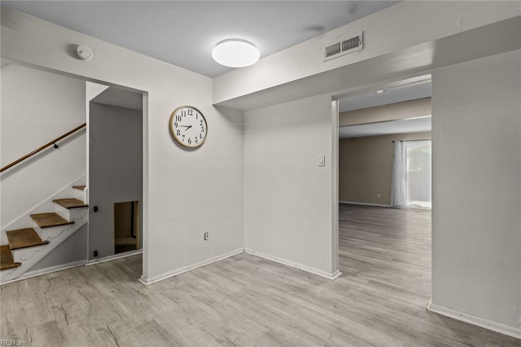 5764 W Hastings Arch Property Photo 3