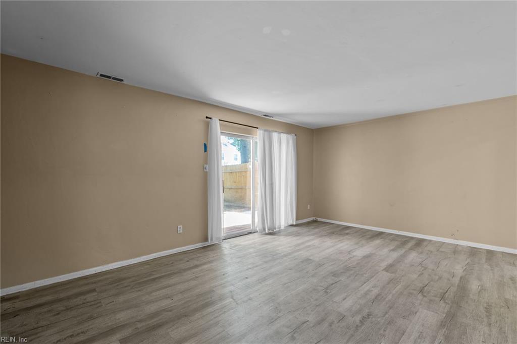 5764 W Hastings Arch Property Photo 10