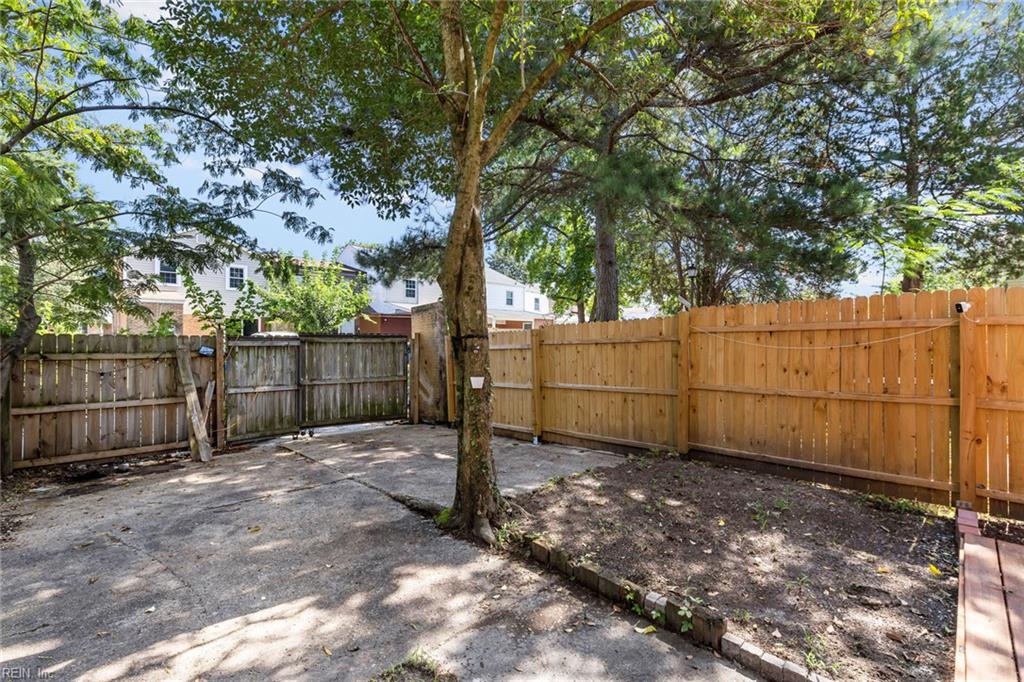 5764 W Hastings Arch Property Photo 19