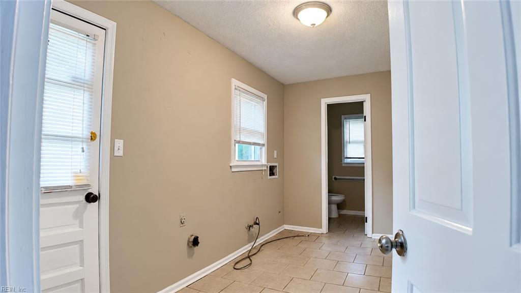 1637 Guthrie St Property Photo 13