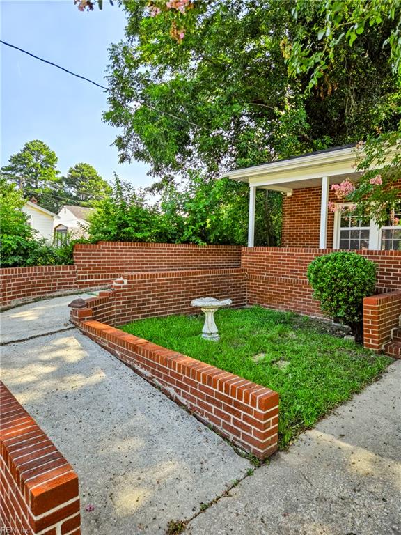 118 Walnut St St Property Photo 4
