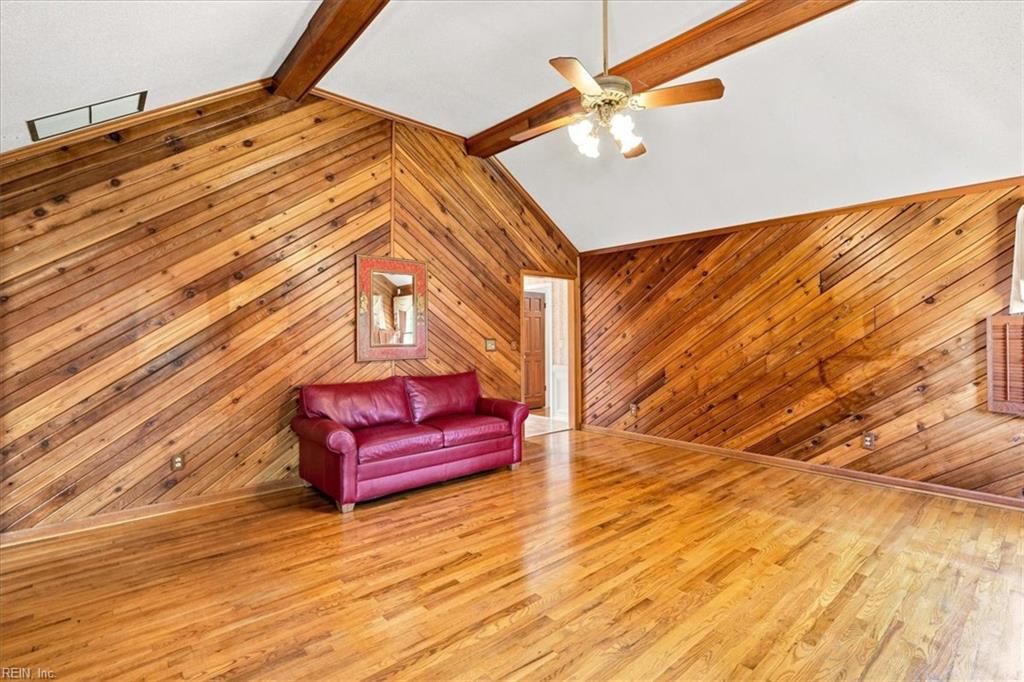 1914 Foxs Lair Trl Property Photo 12