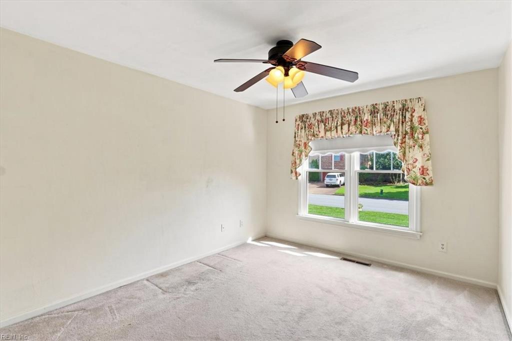 1914 Foxs Lair Trl Property Photo 25