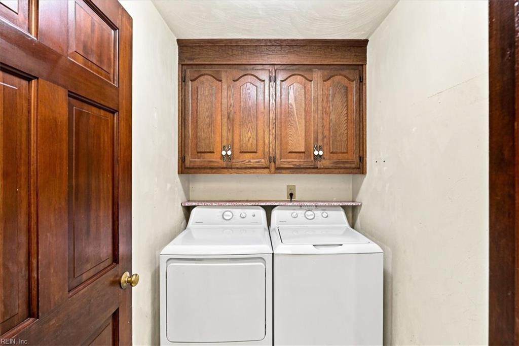 1914 Foxs Lair Trl Property Photo 32