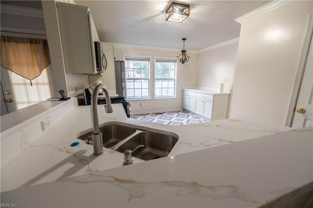 114 E Indian River Rd Property Photo 5