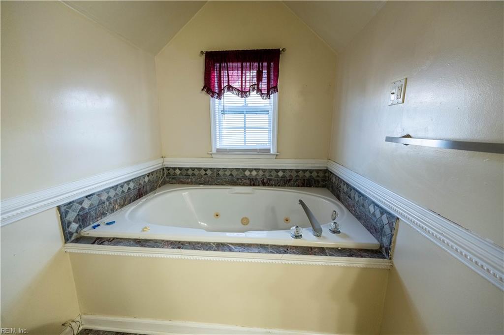 114 E Indian River Rd Property Photo 22