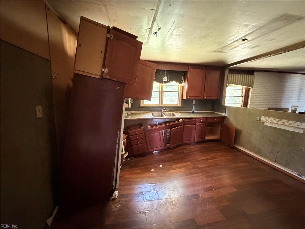 909 Little Fork Rd Property Photo 3