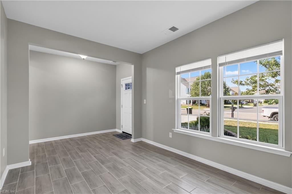 335 Spring Hill Pl Property Photo 6