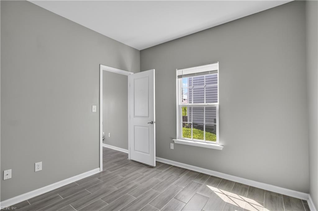 335 Spring Hill Pl Property Photo 25