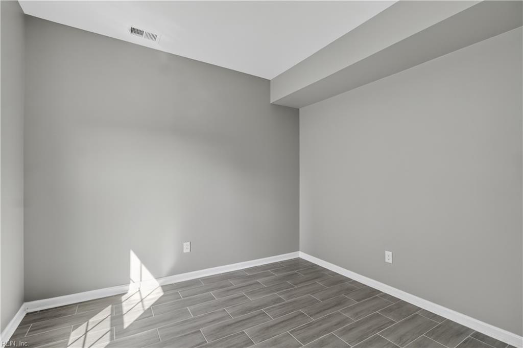 335 Spring Hill Pl Property Photo 26