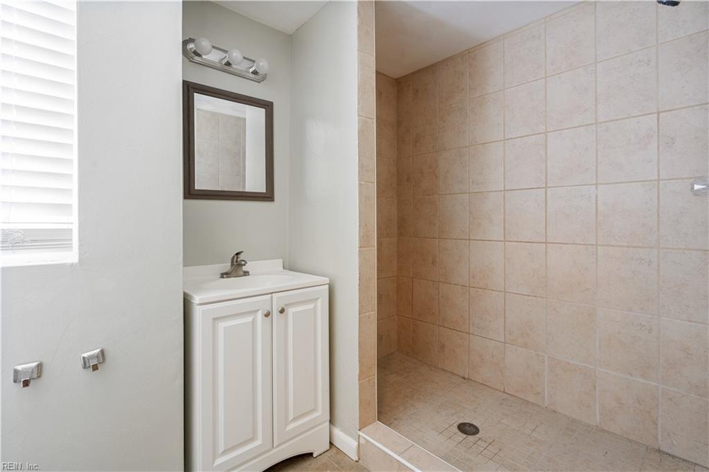 1044 Lindenwood Ave Property Photo 16