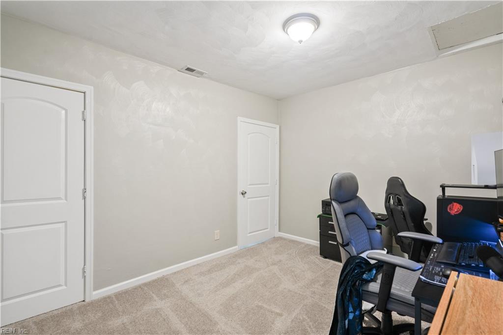1044 Lindenwood Ave Property Photo 27
