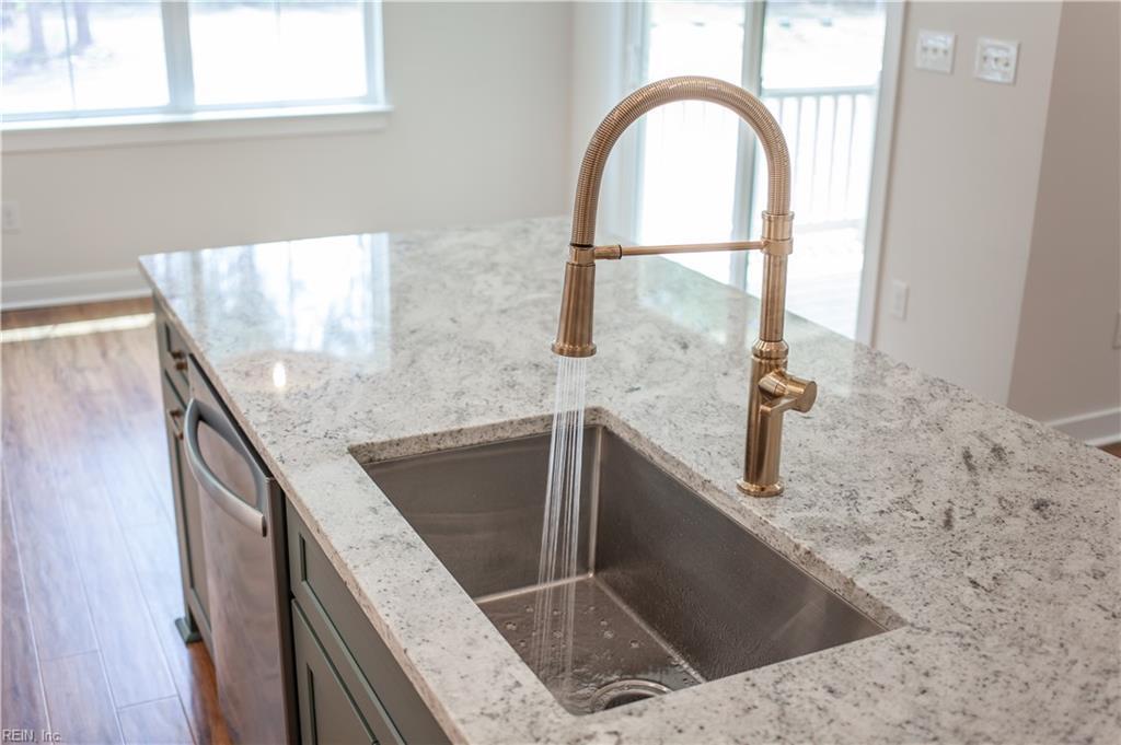 6912 Sunset Cove Ln Property Photo 15