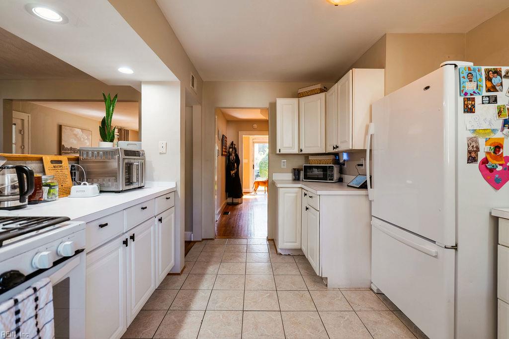 40 Pear Ave Property Photo 11