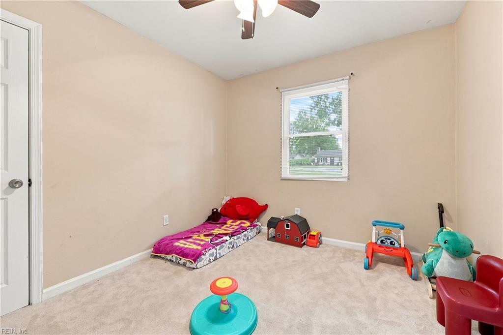 977 Oak Forest Ct Property Photo 15