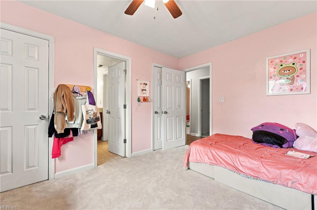 977 Oak Forest Ct Property Photo 17