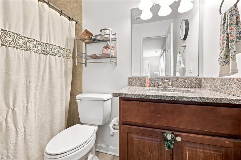 977 Oak Forest Ct Property Photo 21