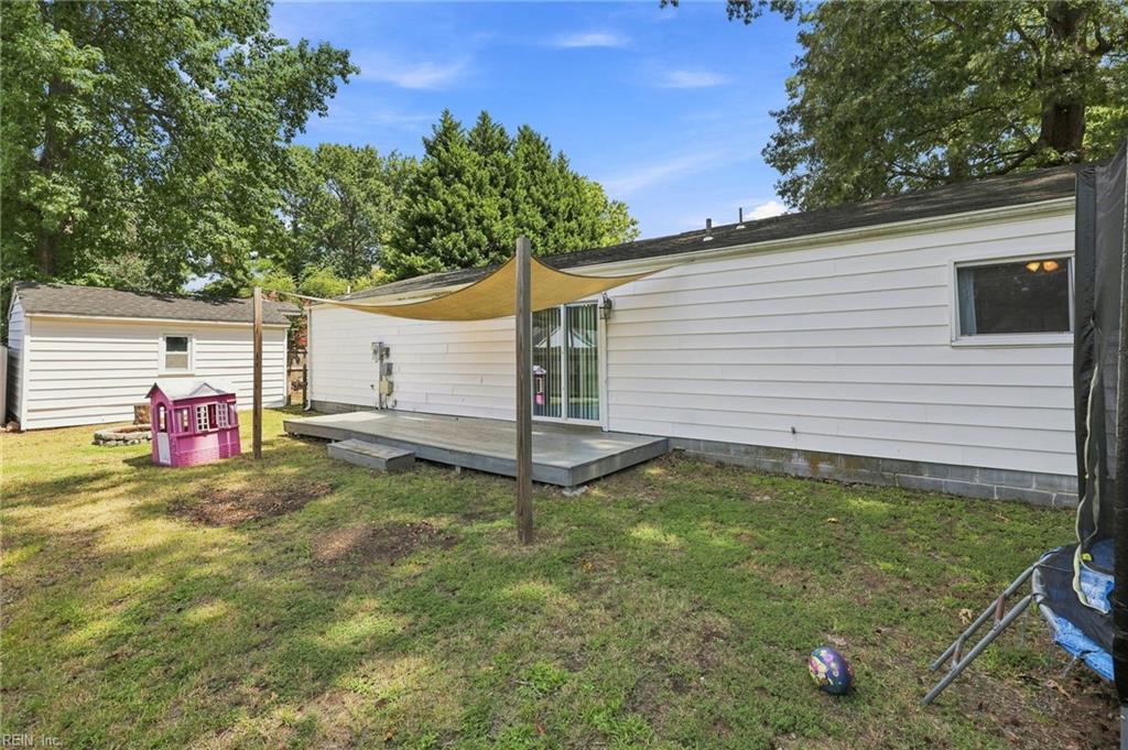 977 Oak Forest Ct Property Photo 23