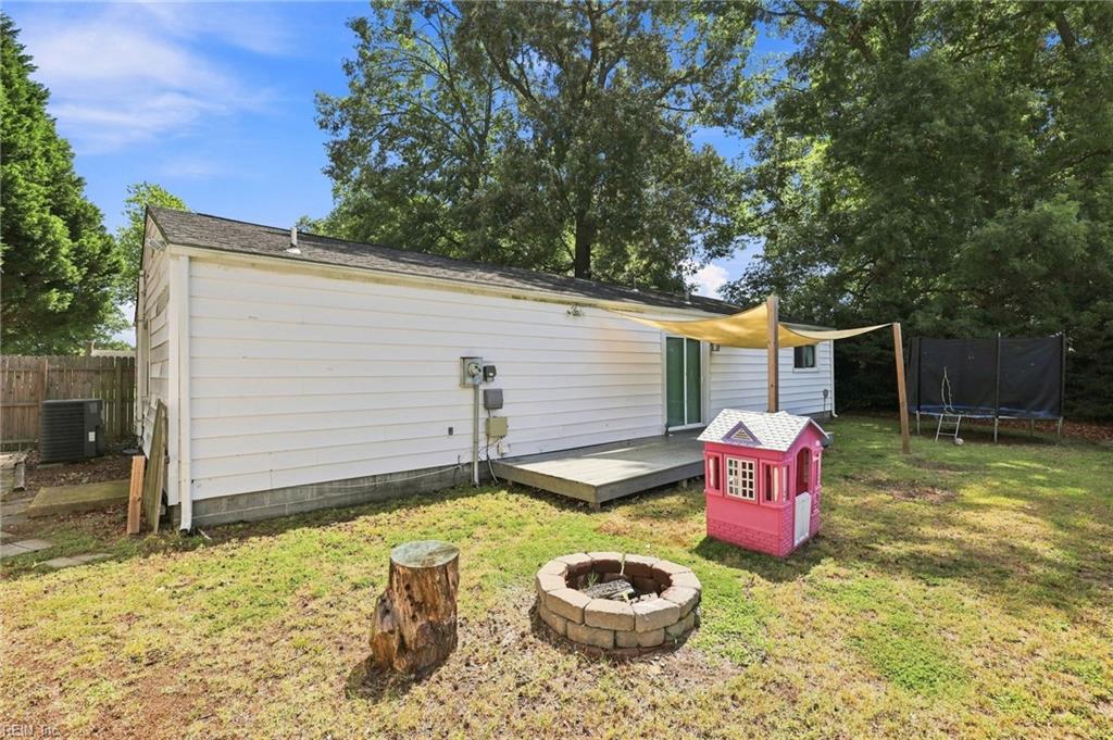 977 Oak Forest Ct Property Photo 25