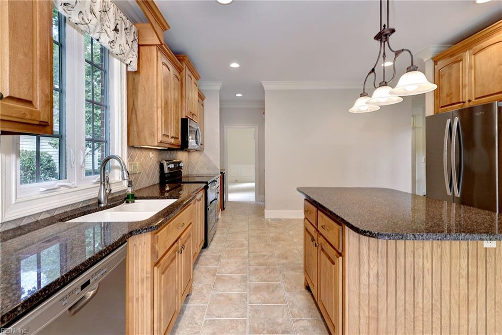 104 Portland Property Photo 14