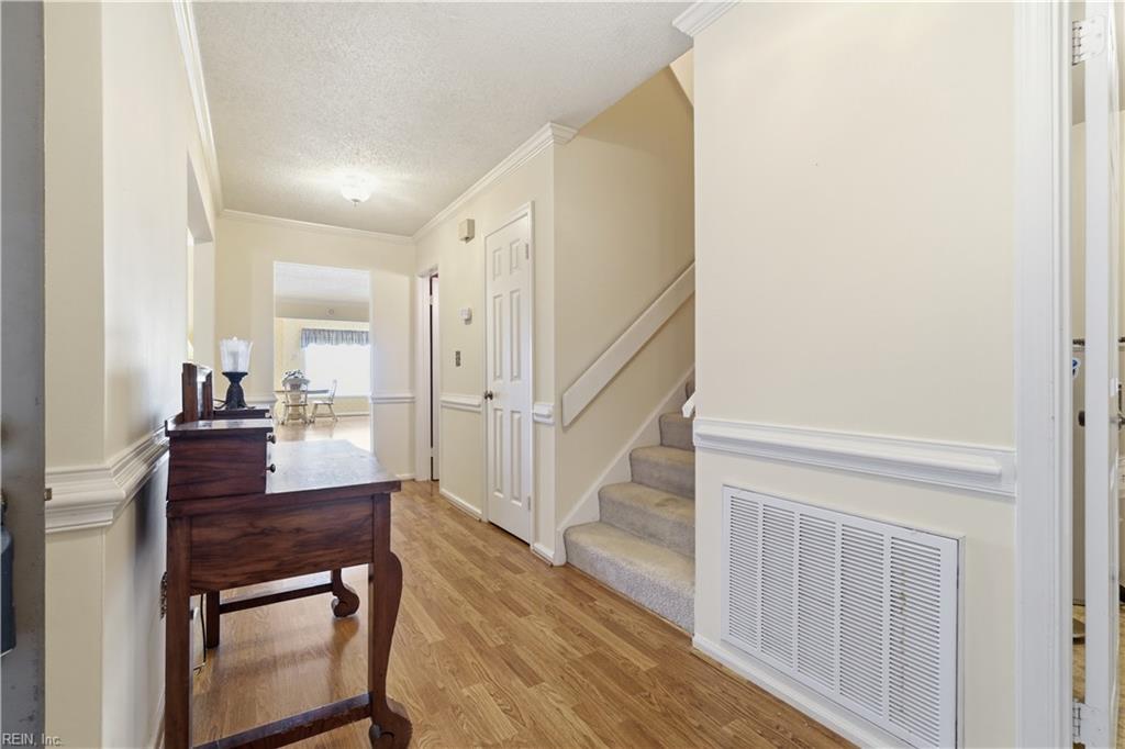 4291 Hatton Point Ln Property Photo 7