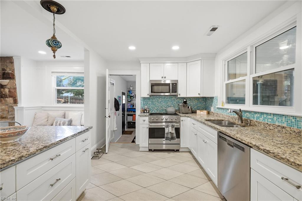 4960 Athens Blvd Property Photo 20