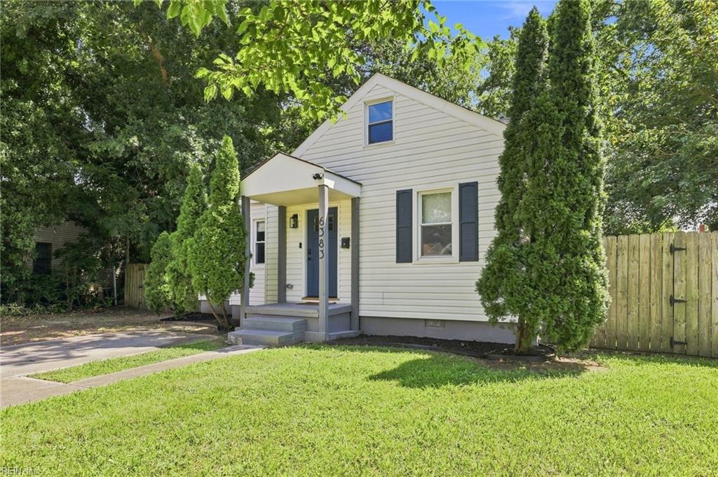 6383 Dove St Property Photo 5
