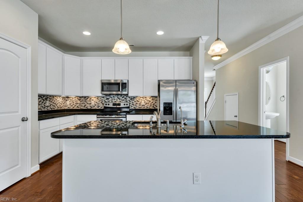 816 Haversham Cls Property Photo 5