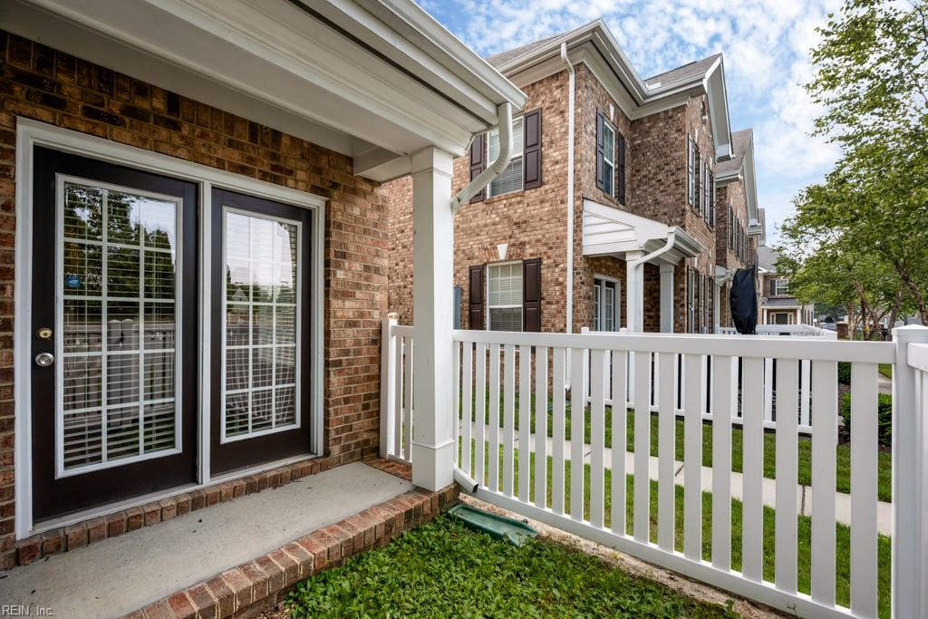 816 Haversham Cls Property Photo 32