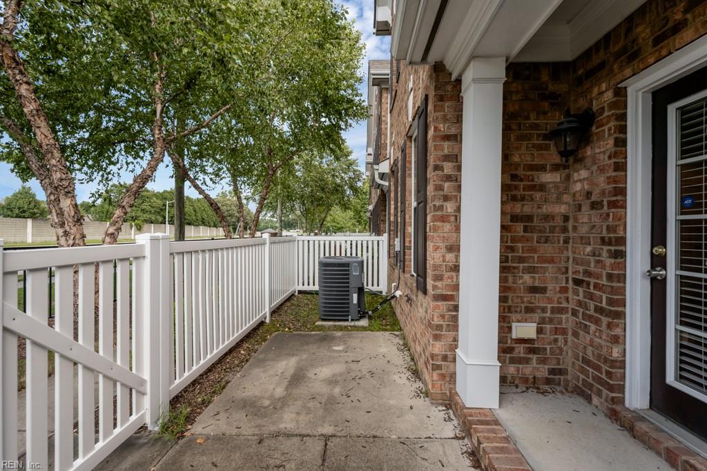 816 Haversham Cls Property Photo 34