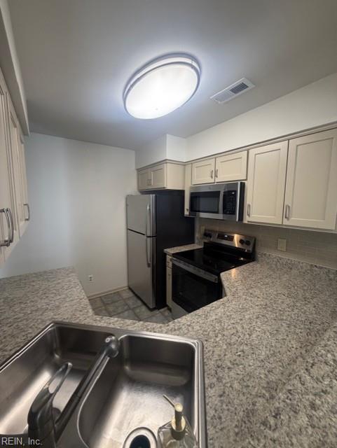 2416 Loran Ct Property Photo 13