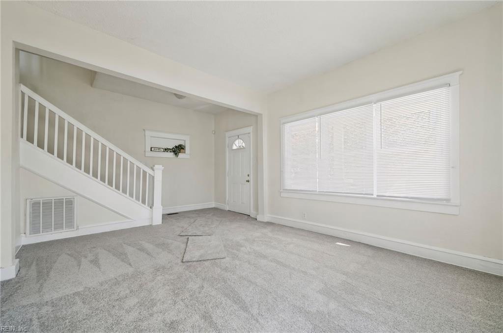 513 Chesterfield Rd Property Photo 3