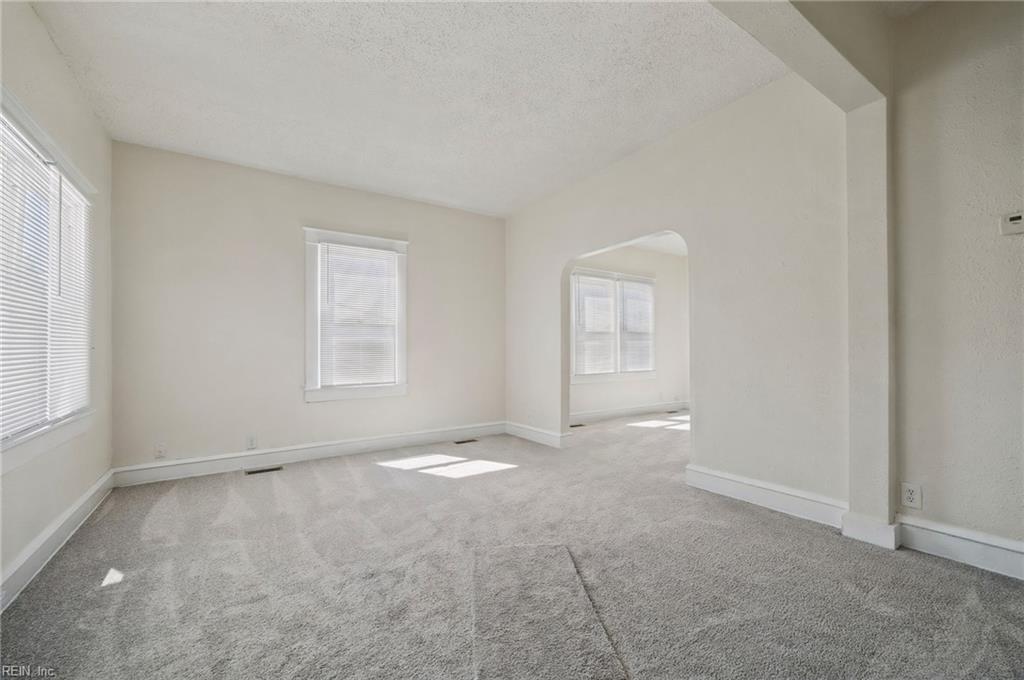 513 Chesterfield Rd Property Photo 6