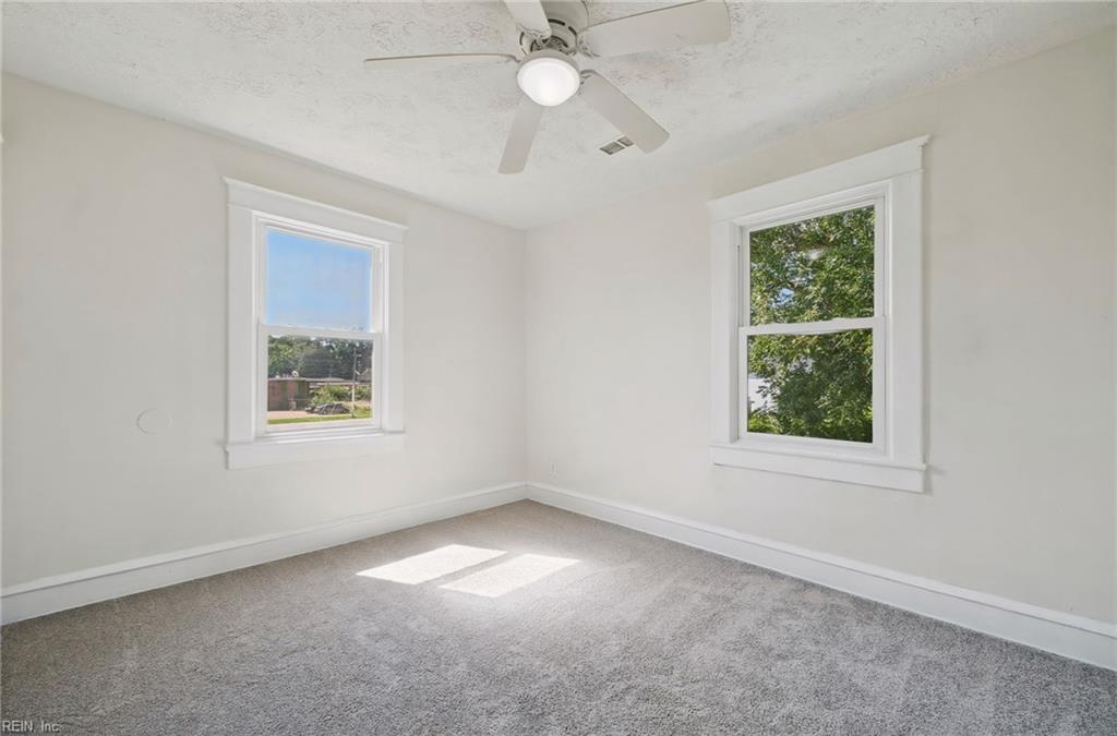 513 Chesterfield Rd Property Photo 16