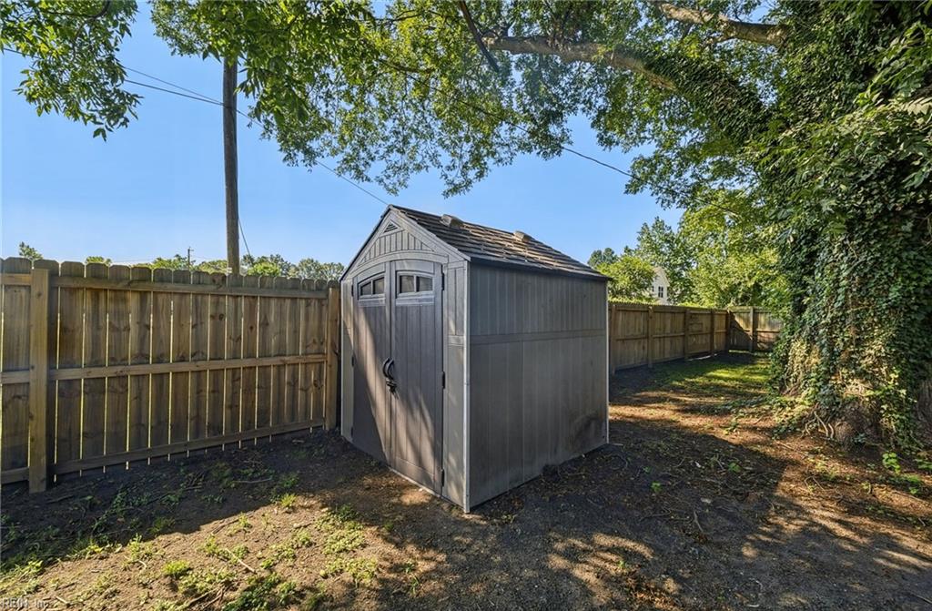 513 Chesterfield Rd Property Photo 27