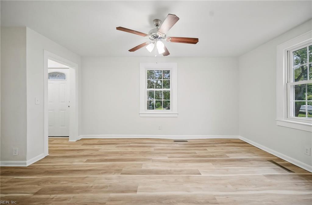 2705 Verell St Property Photo 7