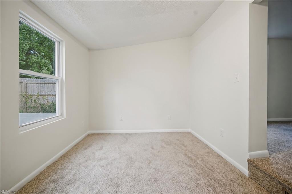 2705 Verell St Property Photo 16