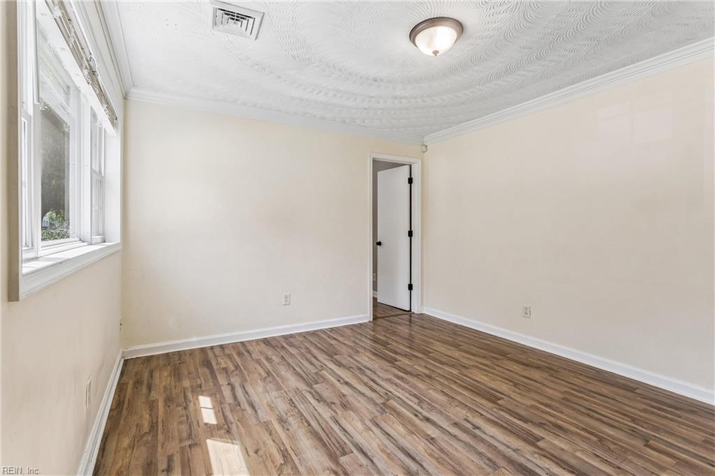 1810 Martin Ave Property Photo 9