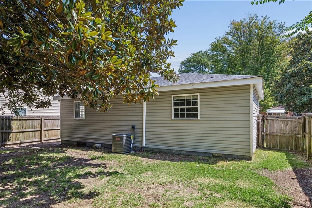 1810 Martin Ave Property Photo 30